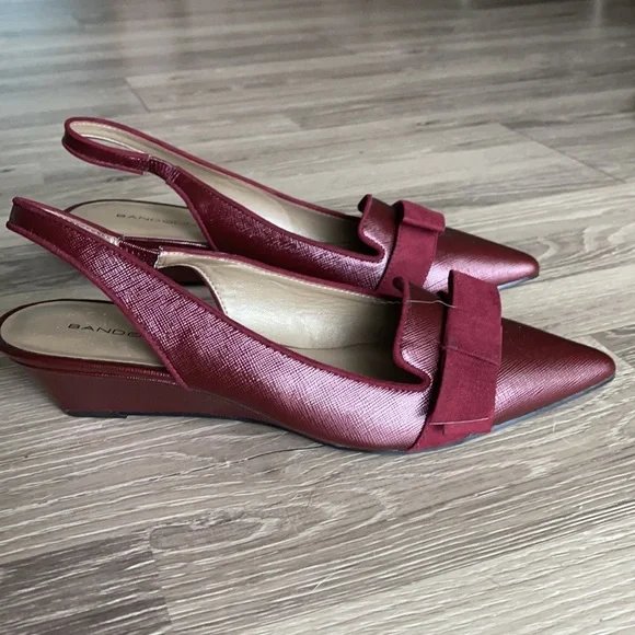 NWOB Bandolino maroon flat wedge with bow - Picture 5 of 9